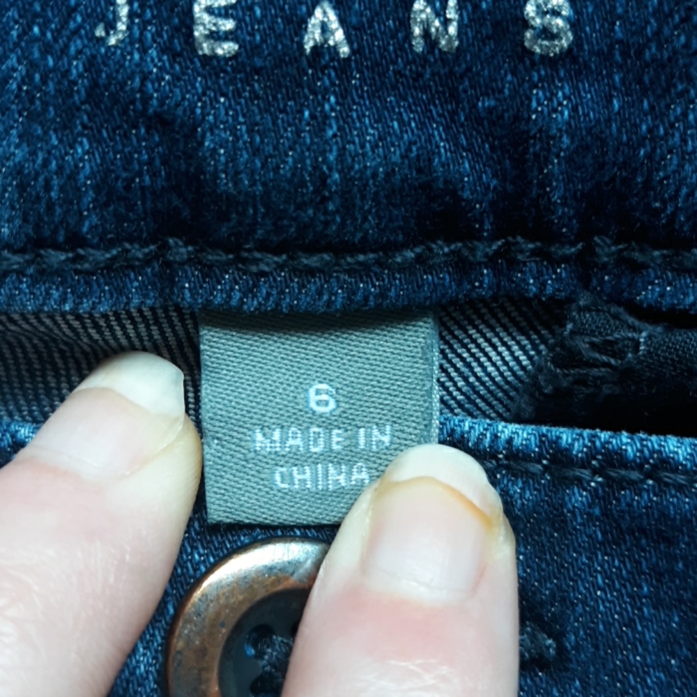 Jean's - Picture 4 of 4